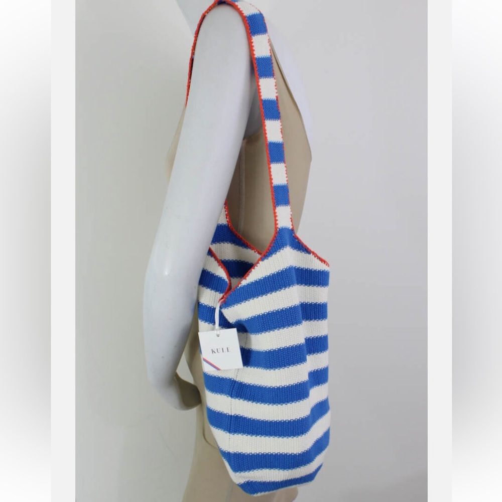 KULE NWT knit bucket bag